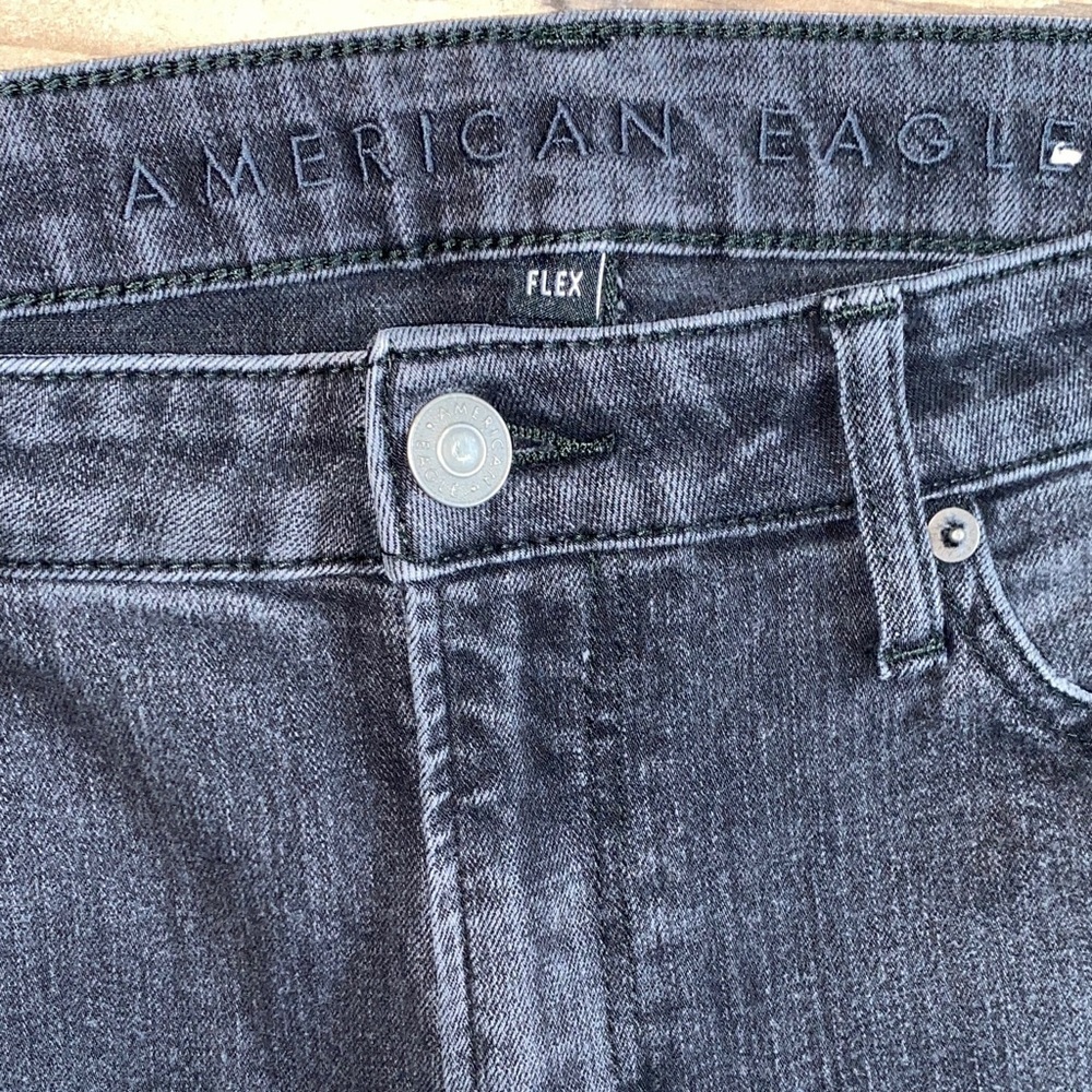 American Eagle Outfitters Black Wash Skinny Jeans size 33x32 - Picture 2 of 4